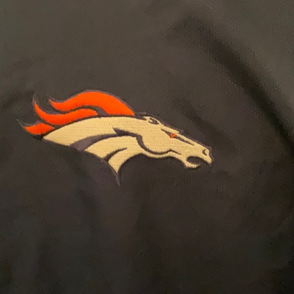 Men’s Size Large Denver Broncos NFL Zip Up Jacket - Picture 3 of 13